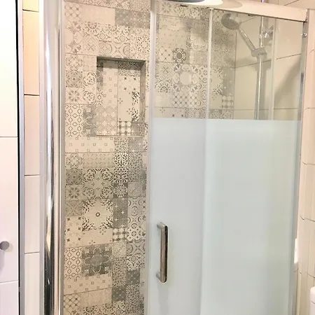 Сasa de vacaciones Casa Con Jardín En *